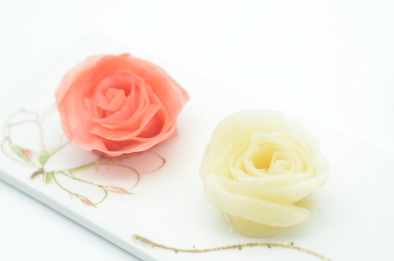 Japońskie marynowane sushi w plasterkach 1kg imbirowo-różowo-białe